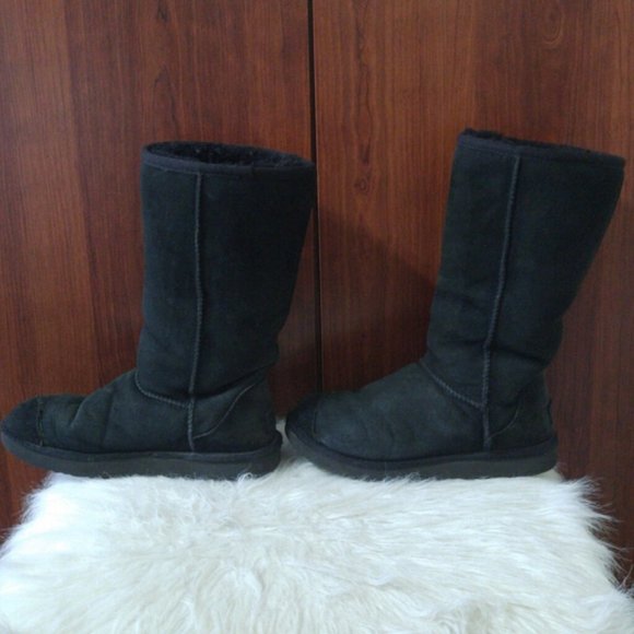 UGG Black Classic Tall II Boot Size 6 - Picture 6 of 12